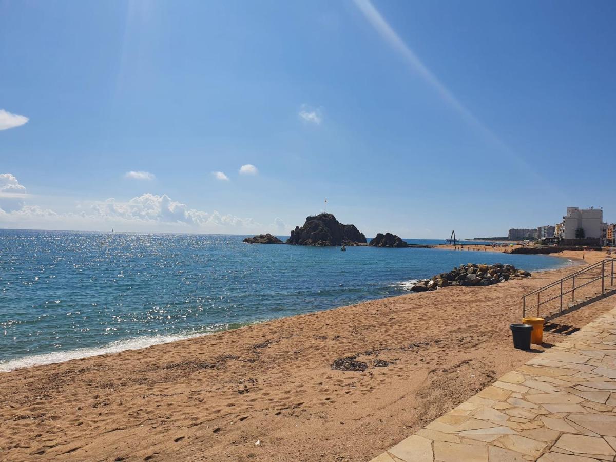 Habitacion Delante De La Playa Blanes Extérieur photo